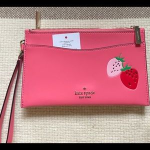 Picnic in the park wristlet used once